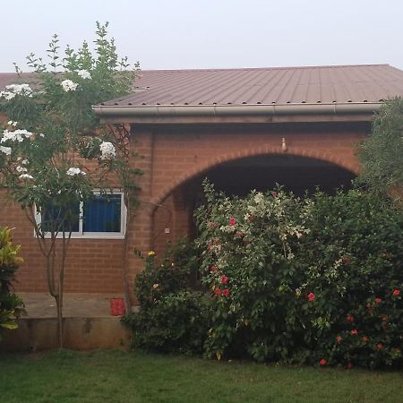 Maison Charlotte Forever Chambre D'Hotes Chez Un Couple Belgo Togolais Lome Exterior photo