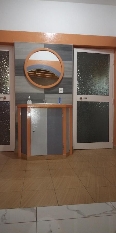 Maison Charlotte Forever Chambre D'Hotes Chez Un Couple Belgo Togolais Lome Exterior photo
